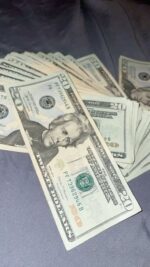 US Dollars - Image 4