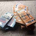Euros (EUR)